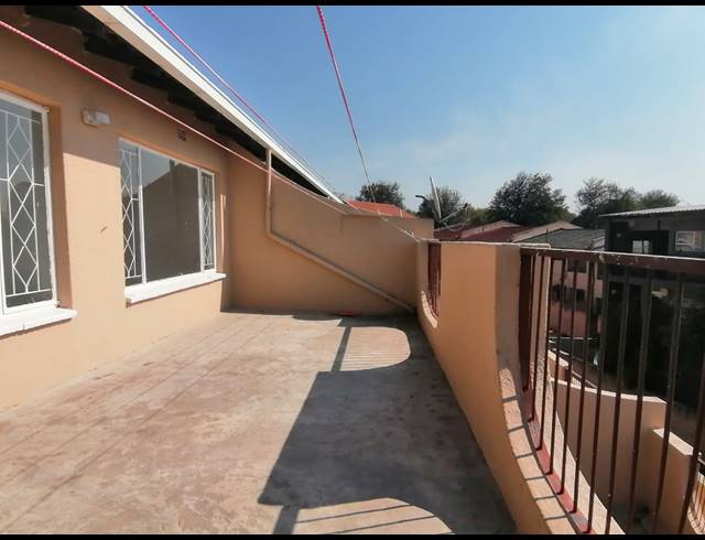 2,206M² APARTMENT BLOCK FOR SALE IN BIRCHLEIGH